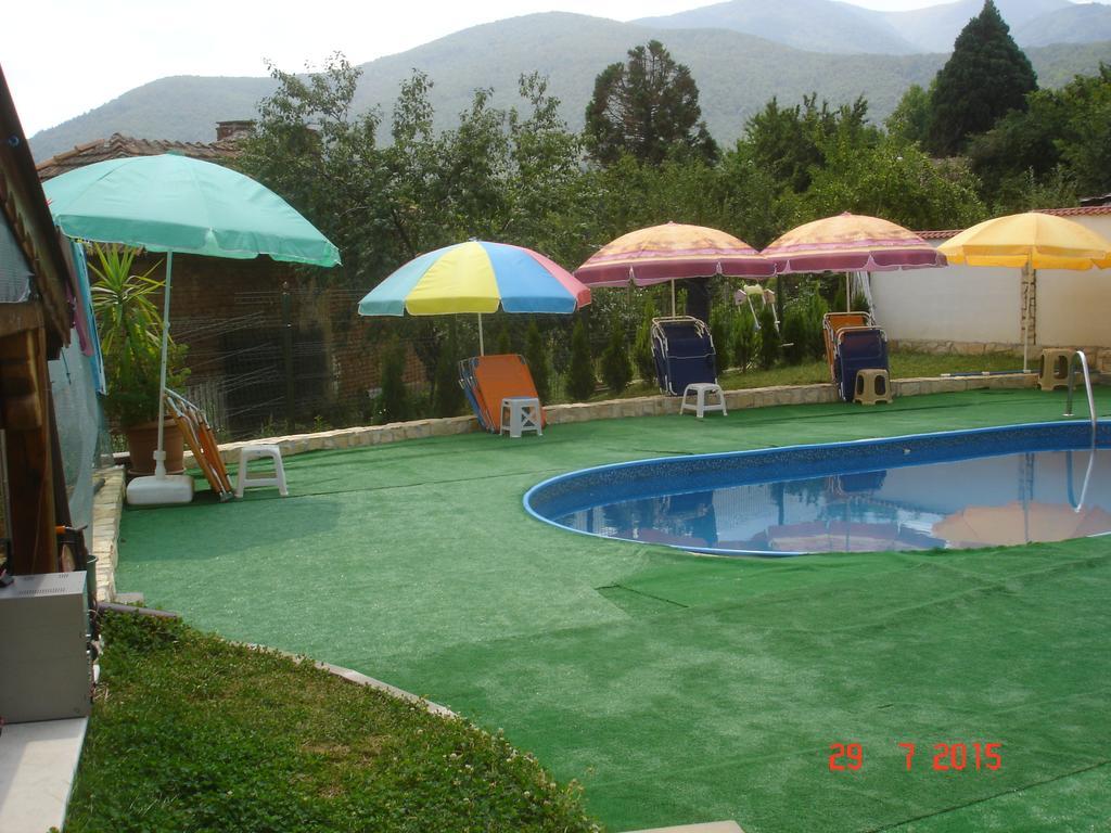 Guest House Camellia 베르코비차 외부 사진