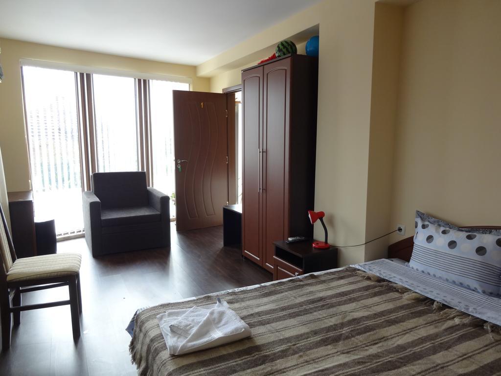 Guest House Camellia 베르코비차 외부 사진