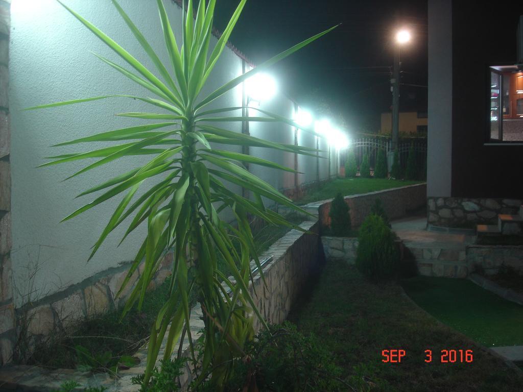 Guest House Camellia 베르코비차 외부 사진