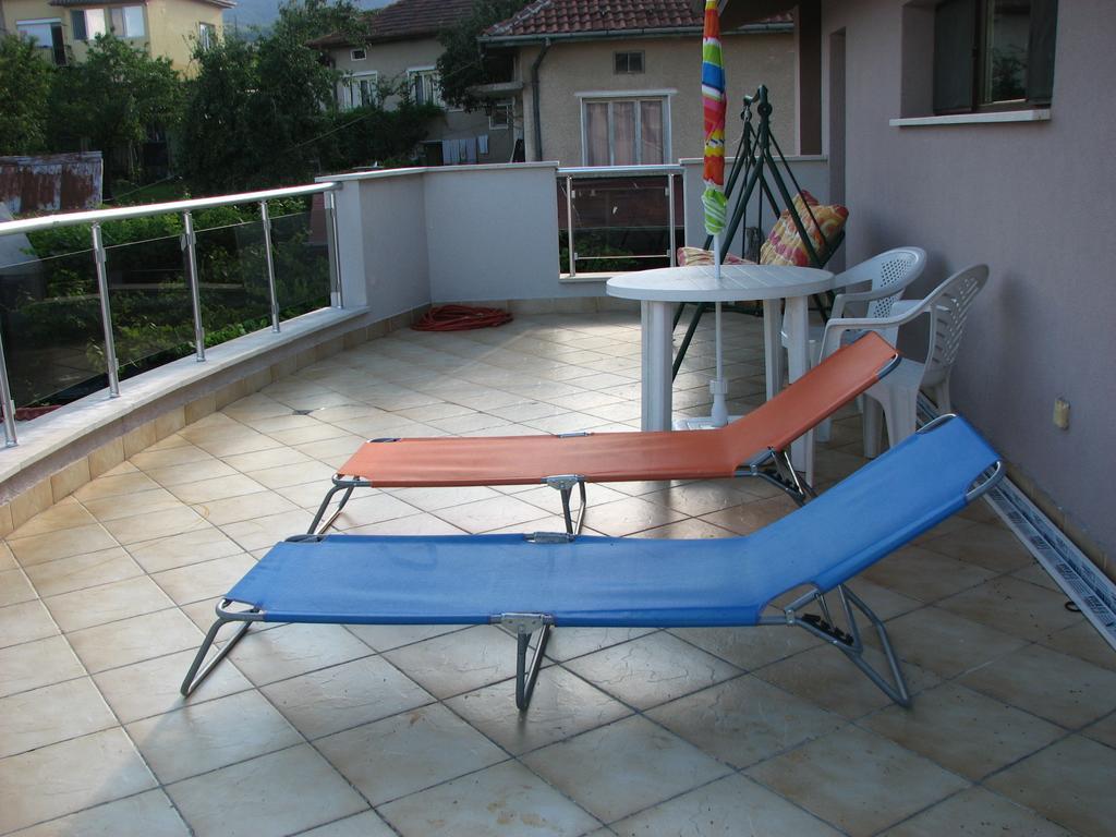 Guest House Camellia 베르코비차 외부 사진