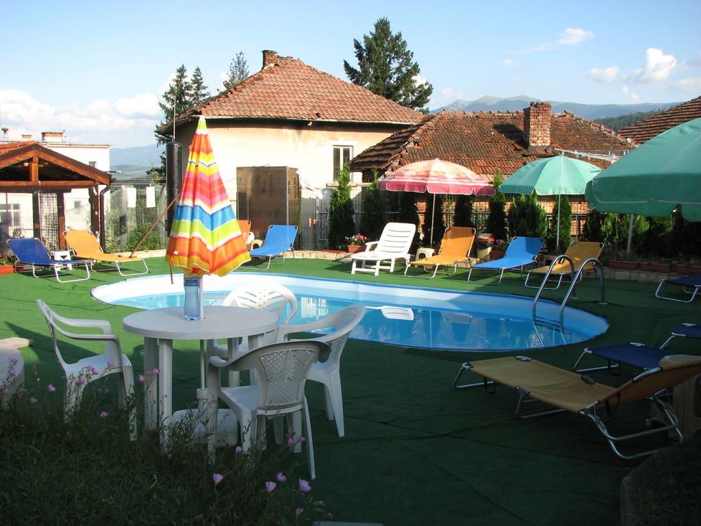 Guest House Camellia 베르코비차 외부 사진