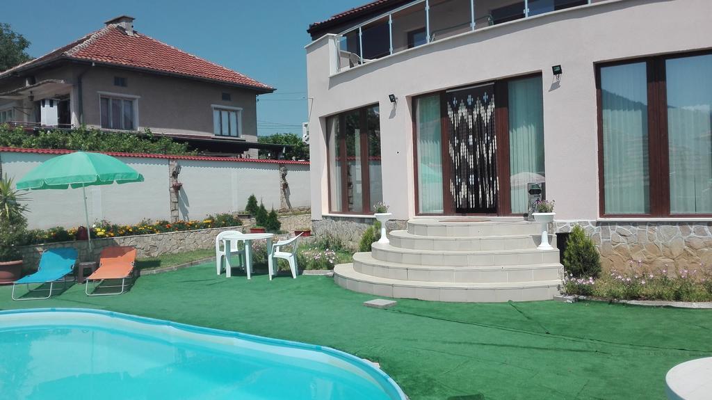 Guest House Camellia 베르코비차 외부 사진