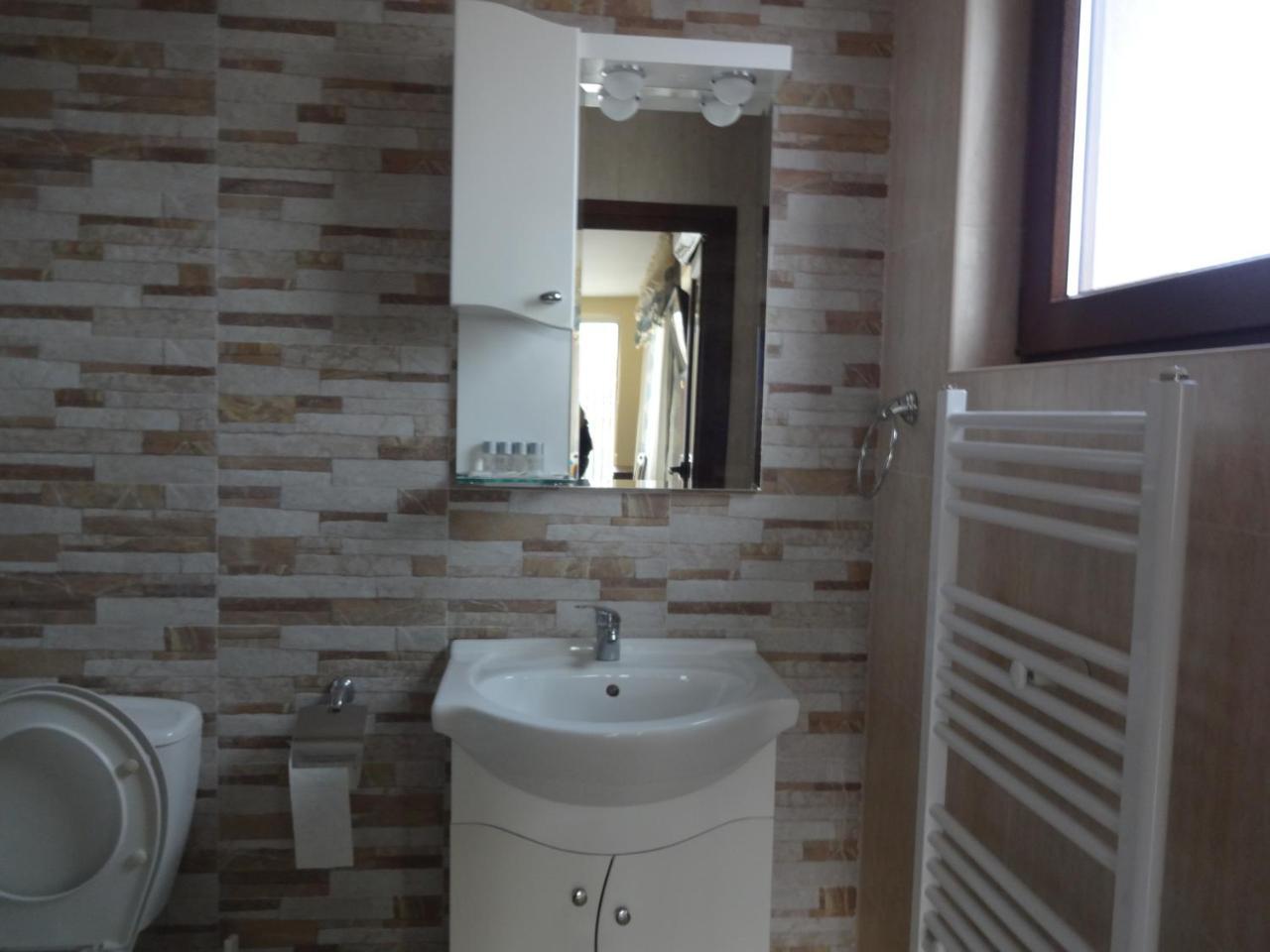 Guest House Camellia 베르코비차 외부 사진