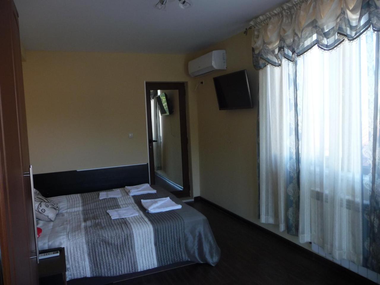 Guest House Camellia 베르코비차 외부 사진